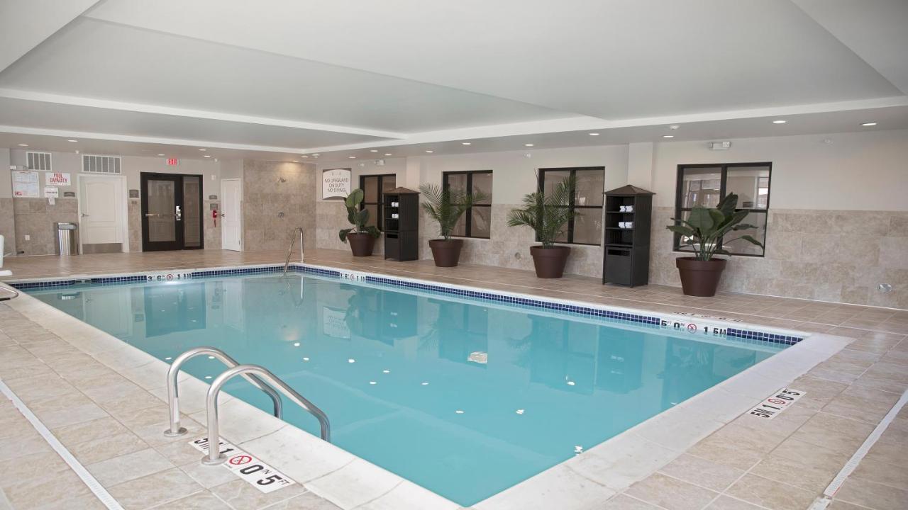 Staybridge Suites Auburn Hills By Ihg Екстериор снимка
